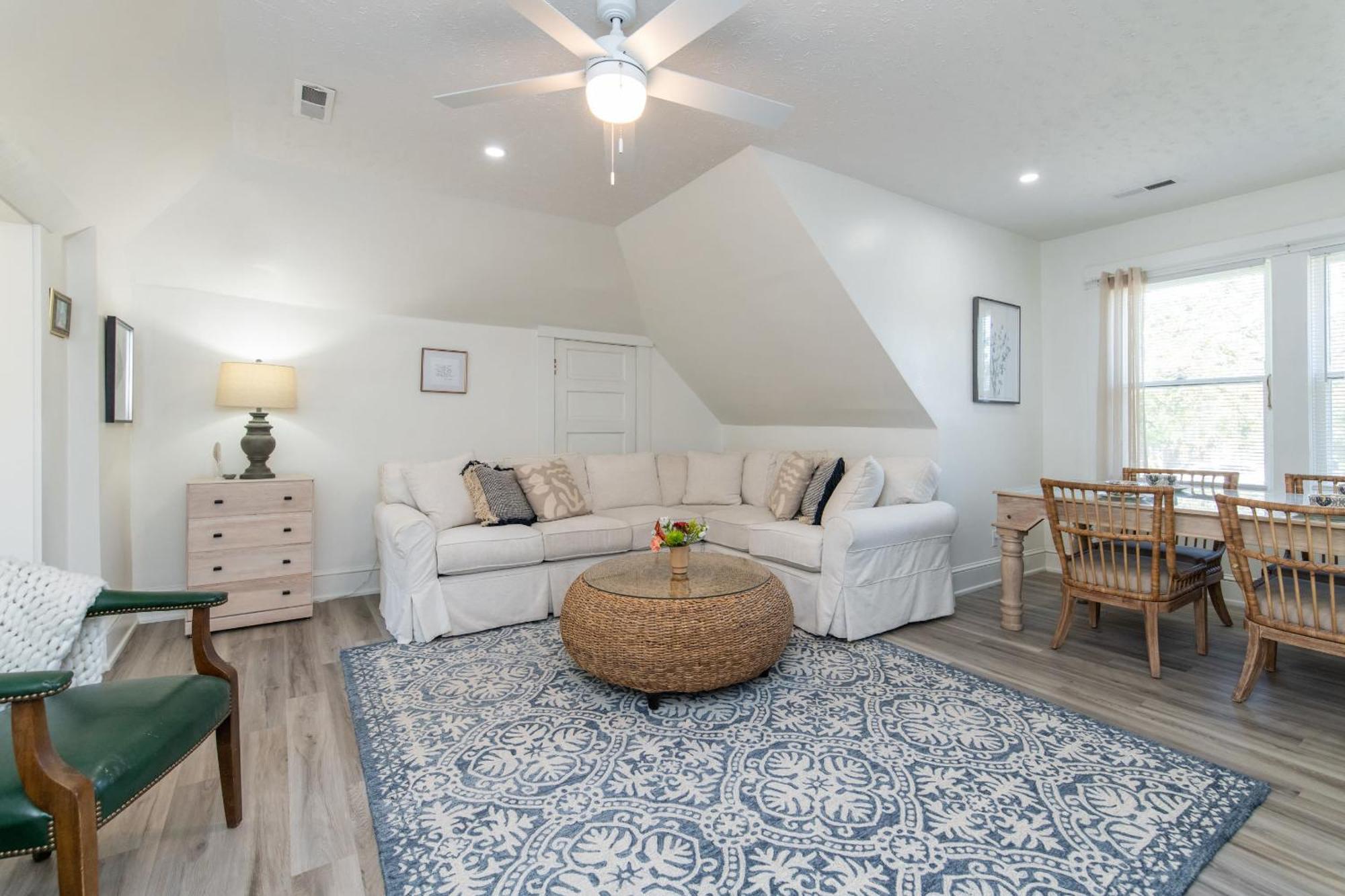 Loft On Capital - Ideally Located To Distilleries Frankfort Ngoại thất bức ảnh