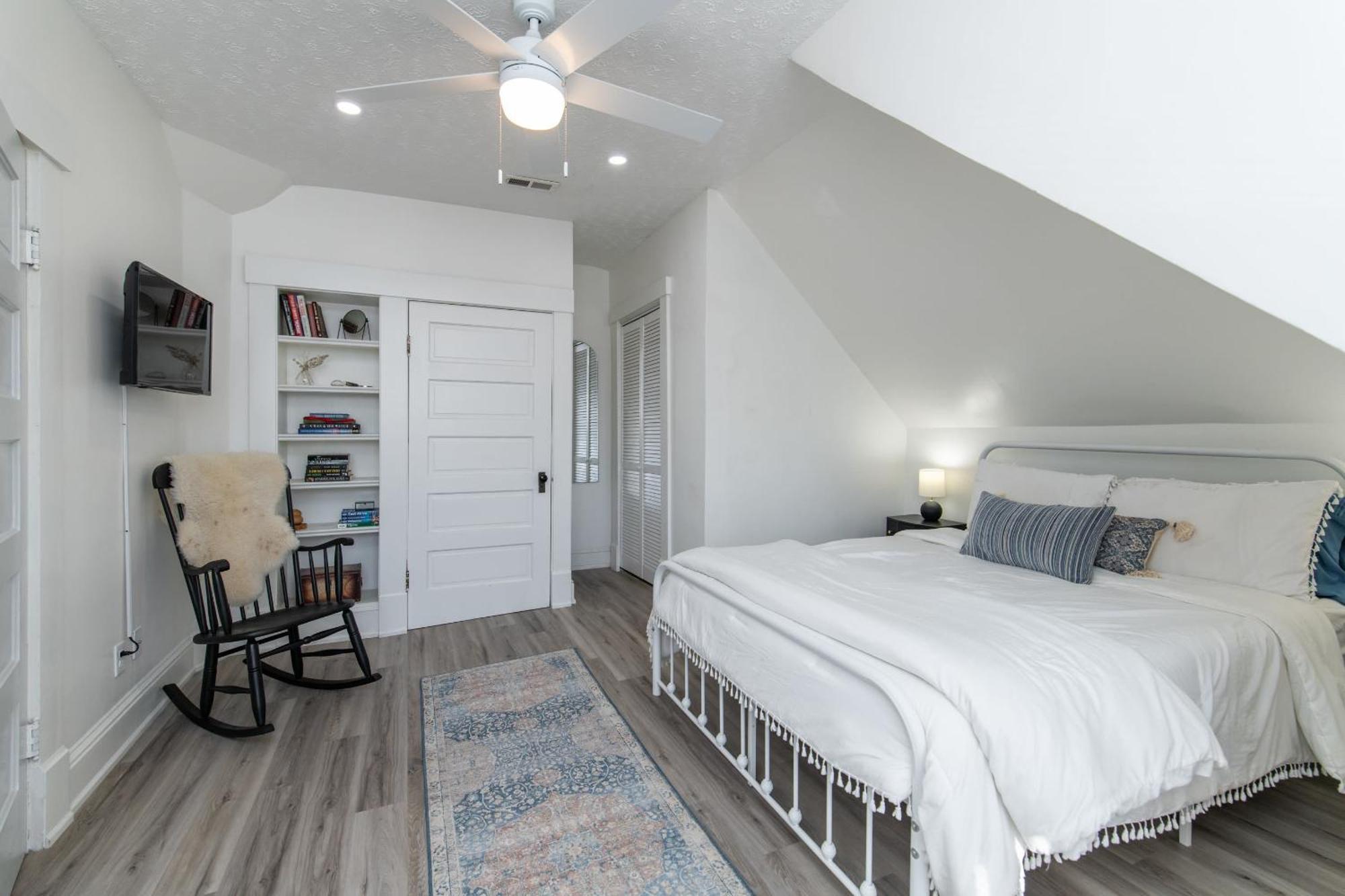 Loft On Capital - Ideally Located To Distilleries Frankfort Ngoại thất bức ảnh